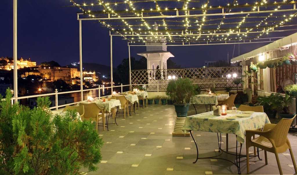 Hotel Sarovar on Pichola